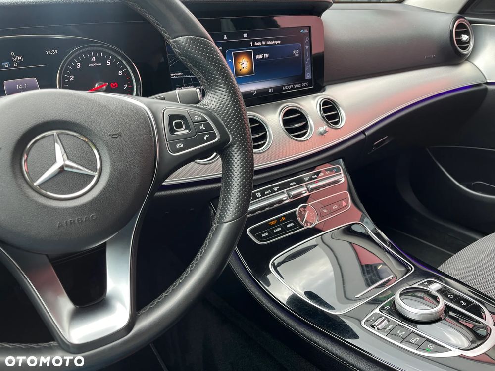 Mercedes-Benz Klasa E 200 9G-TRONIC Avantgarde - 16
