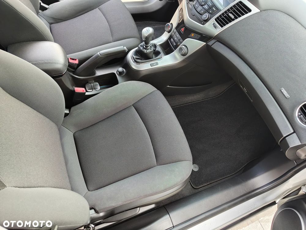 Chevrolet Cruze 1.8 LT - 17