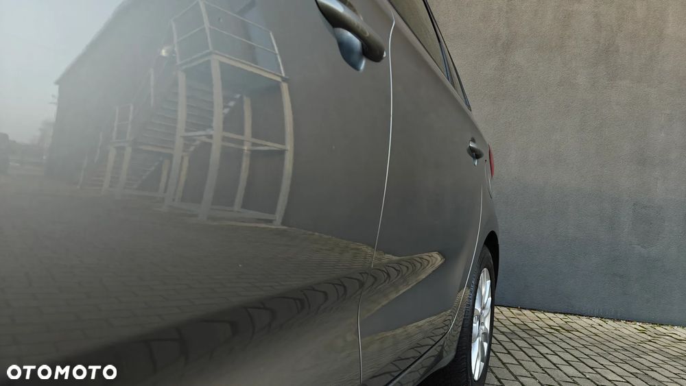 Kia Carens 1.6 GDI ISG Vision - 13