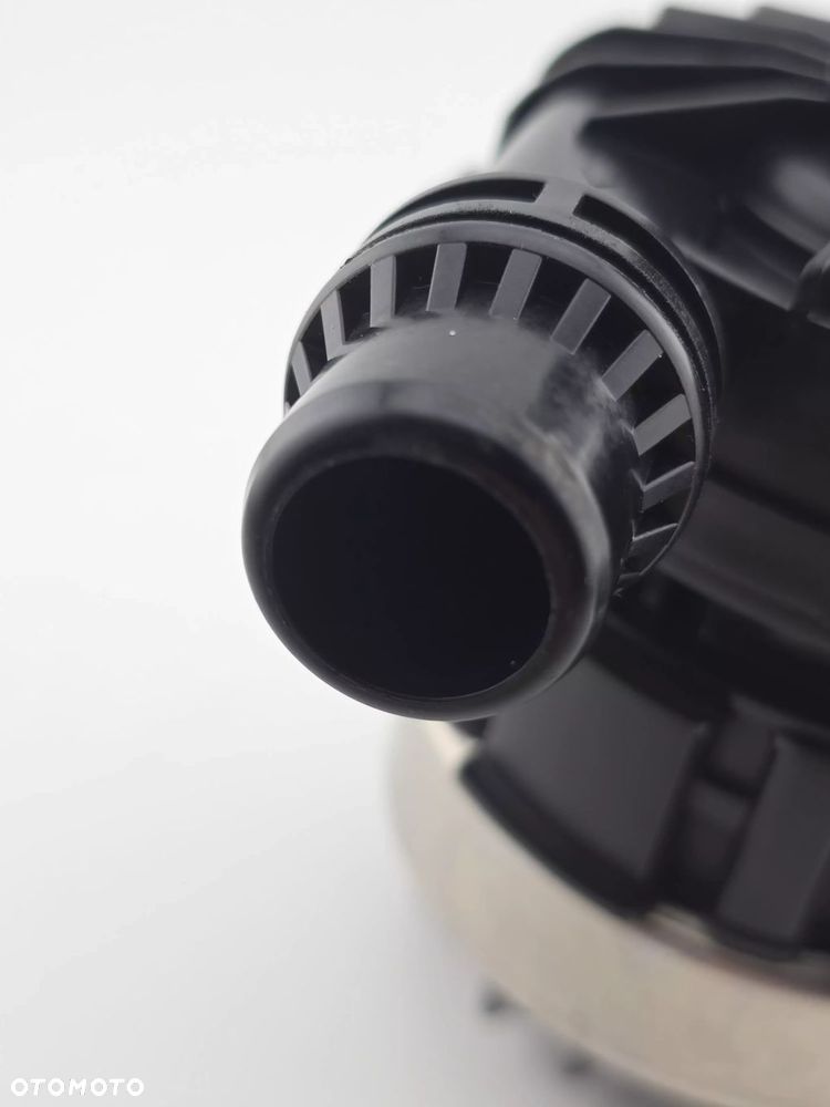 NOWA ORYGINALNA POMPA WODY MERCEDES W167 W206 W254 W447 A0005000801 - 4