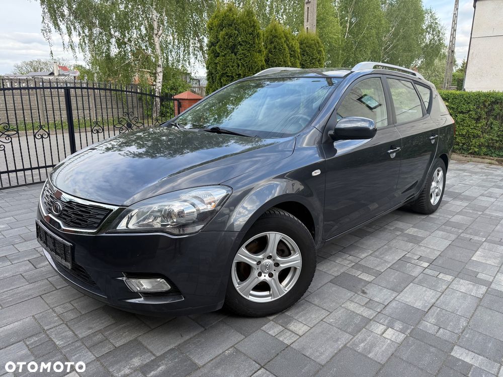 Kia Ceed 1.4 CVVT Dream-Team Edition - 6