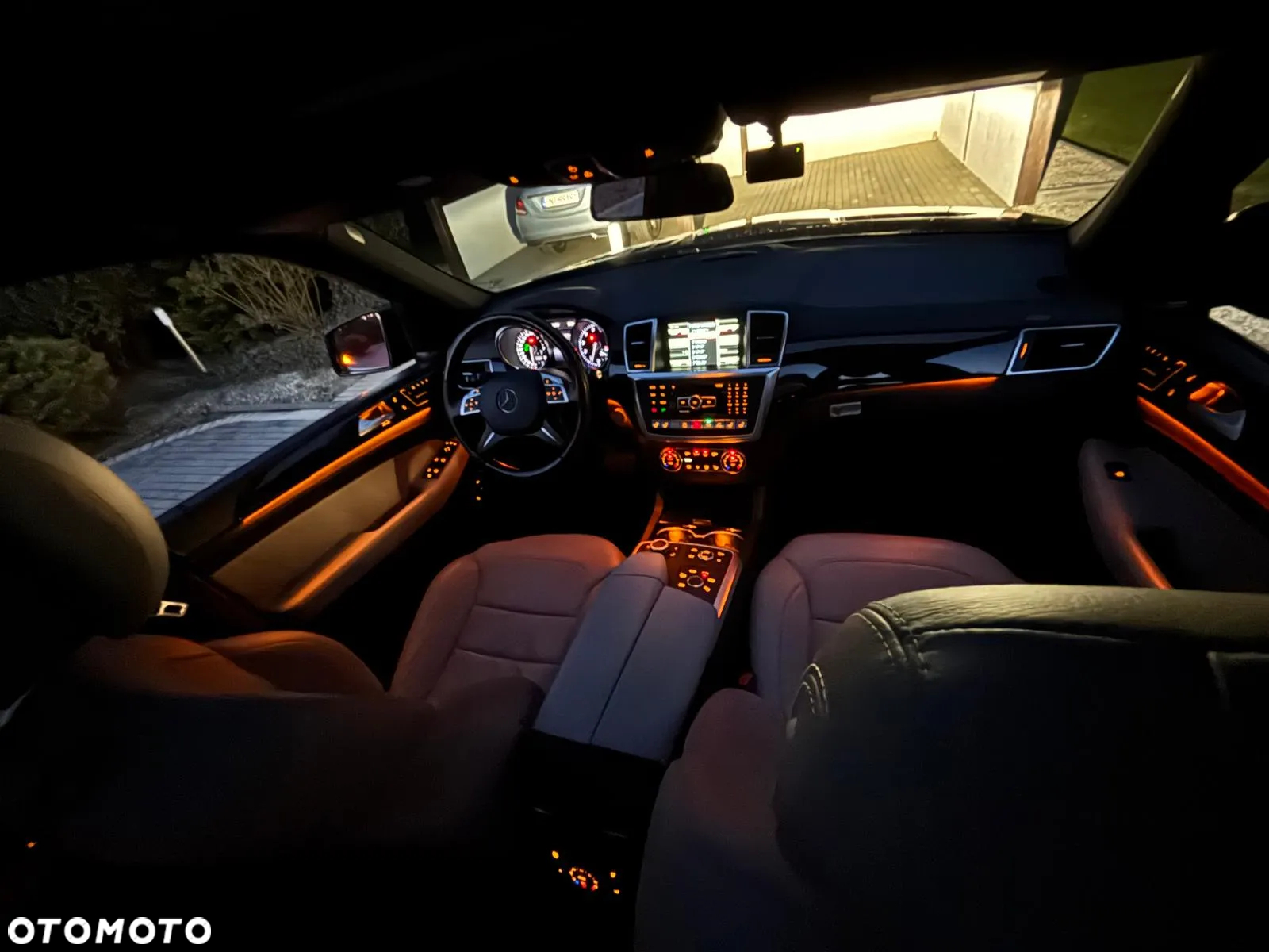 Mercedes-Benz GL 400 4-Matic - 11