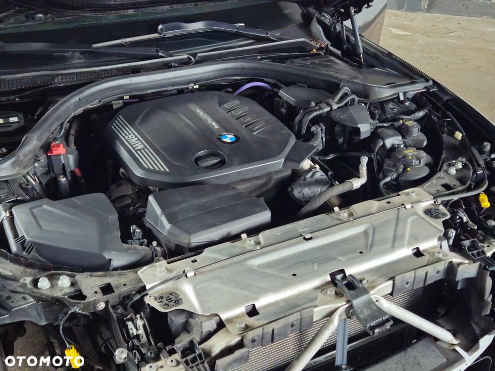 BMW Seria 3 318d MHEV Advantage - 19