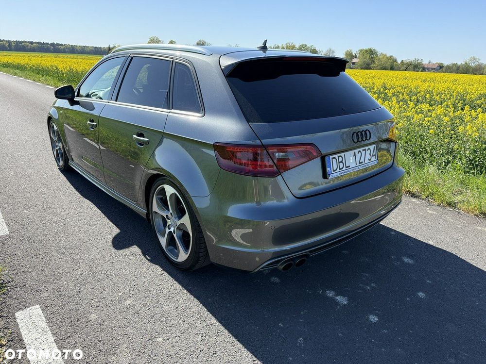Audi A3 Sportback 1.4 TFSI S line Sportpaket - 32