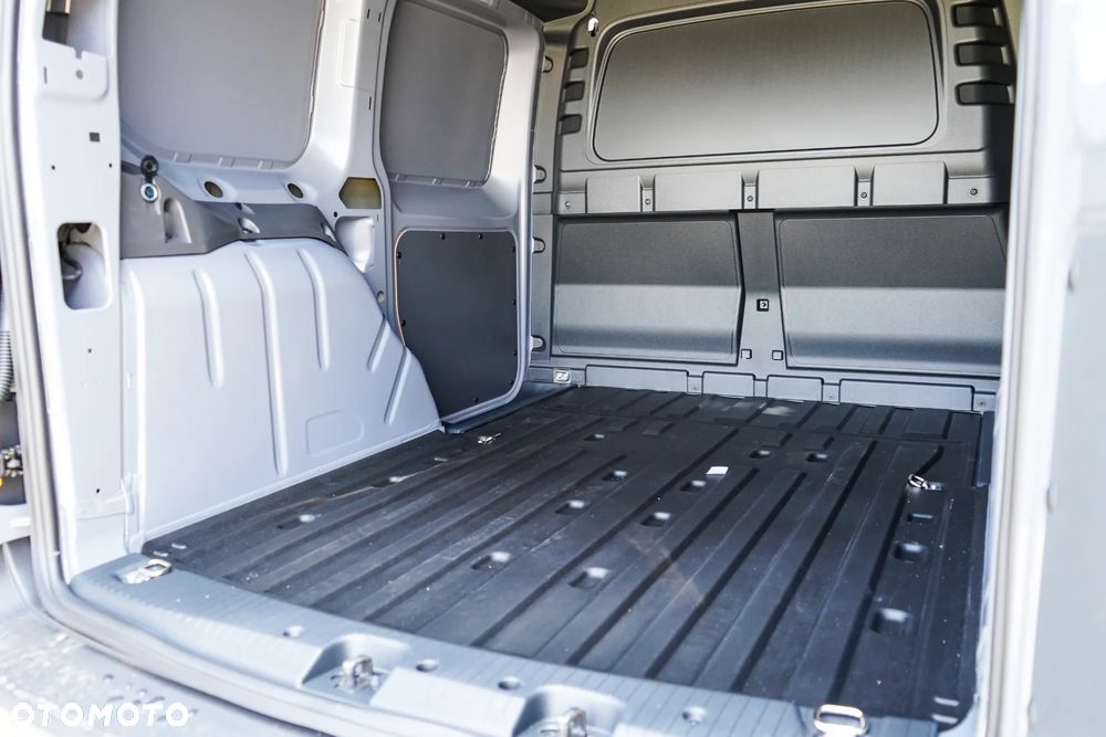 Volkswagen Caddy Cargo - 15