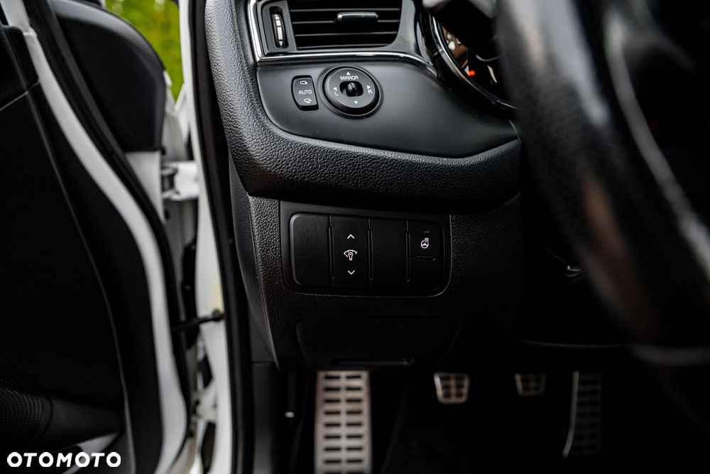 Kia Ceed 1.6 T-GDI GT - 25