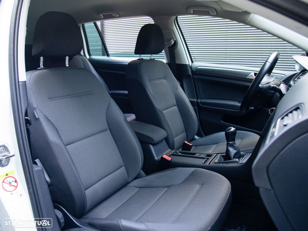 VW Golf Variant 1.6 TDi Confortline - 20