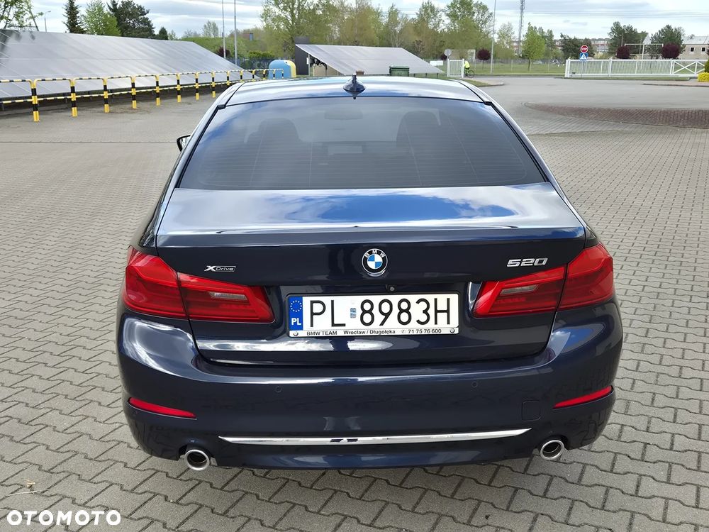 BMW Seria 5 520d xDrive Luxury Line sport - 17