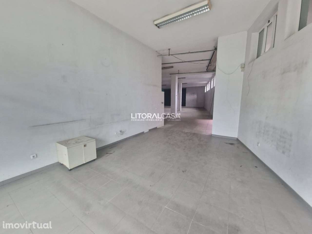 Armazém com Montra - 366 m2 - Grande imagem: 5/23
