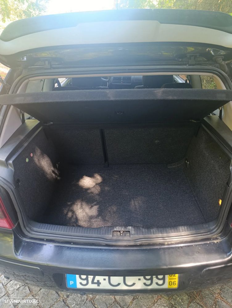VW Golf 1.9 TDi Highline - 7