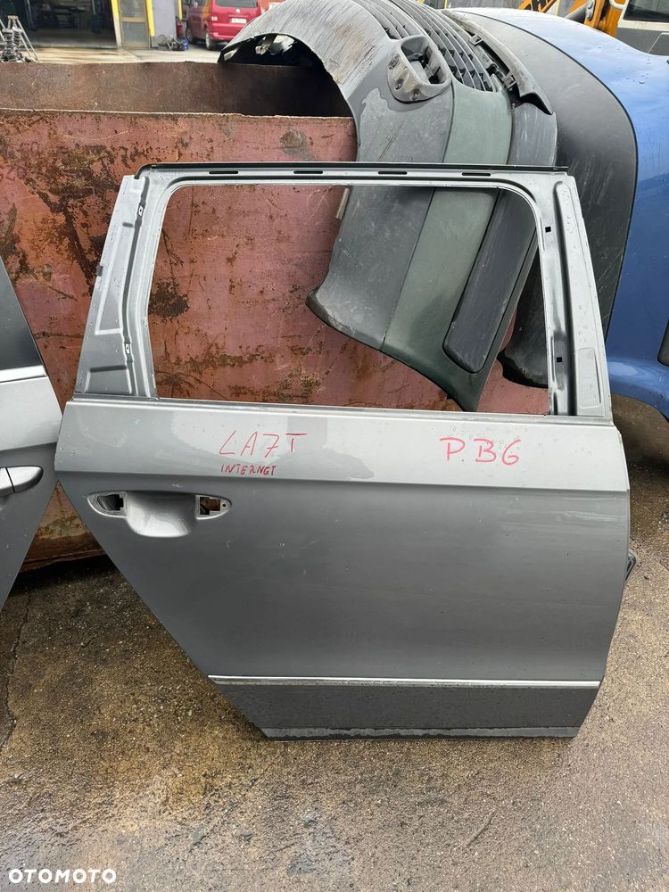 VW PASSAT B6 KOMBI PRAWE TYŁ  kolor LA7T - 1