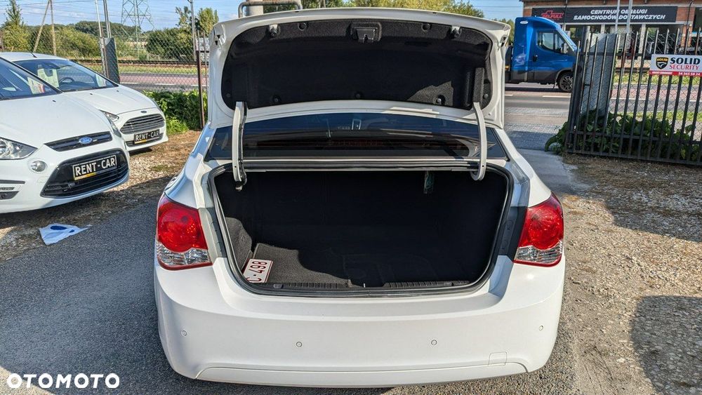 Chevrolet Cruze - 35