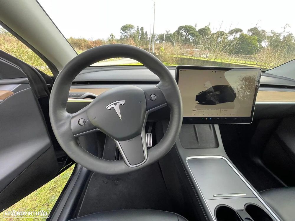 Tesla Model Y Performance Dual Motor AWD - 22