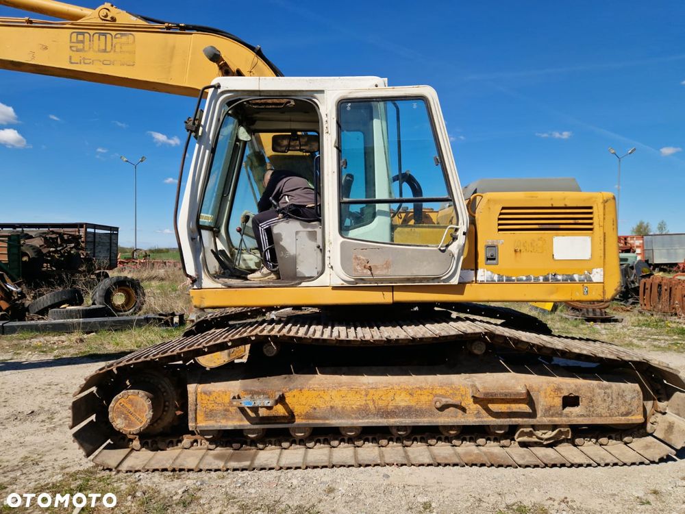 Liebherr R902HDS - 4