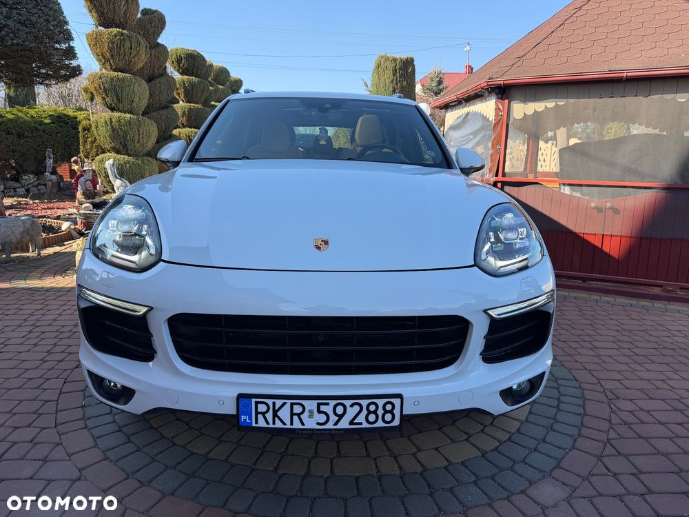 Porsche Cayenne Platinum Edition - 2
