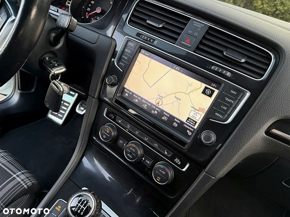 Volkswagen Golf 2.0 TDI BMT GTD - 21