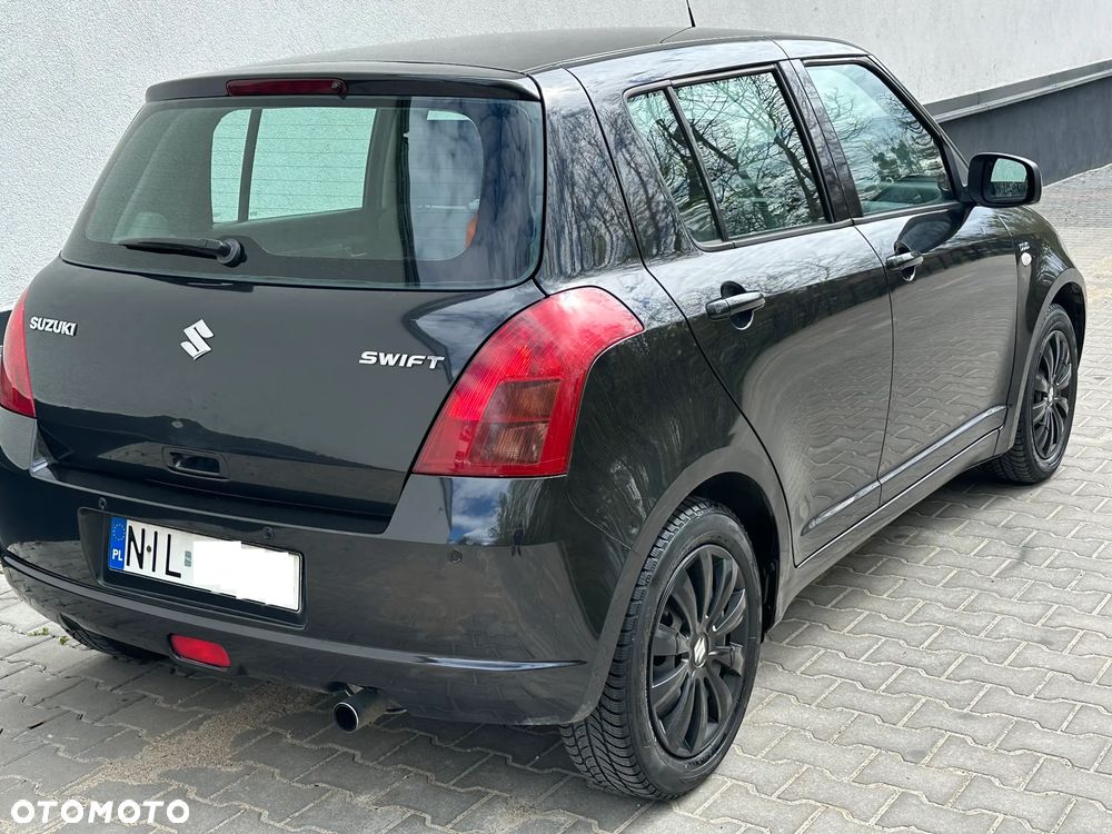 Suzuki Swift 1.3 DDiS 16v GLX - 1