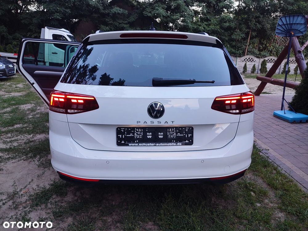 Volkswagen Passat Variant 2.0 TDI SCR DSG Business - 34