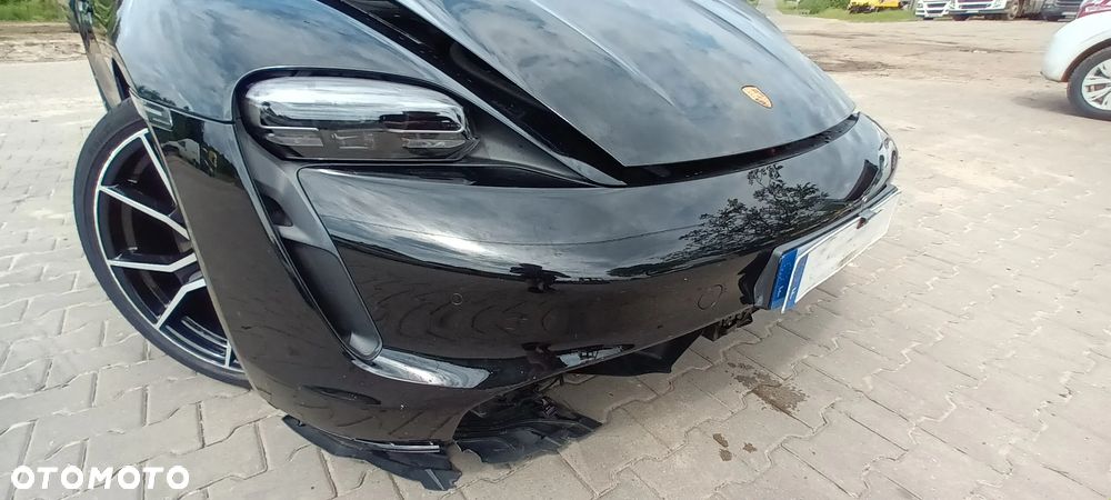 Porsche Taycan - 9