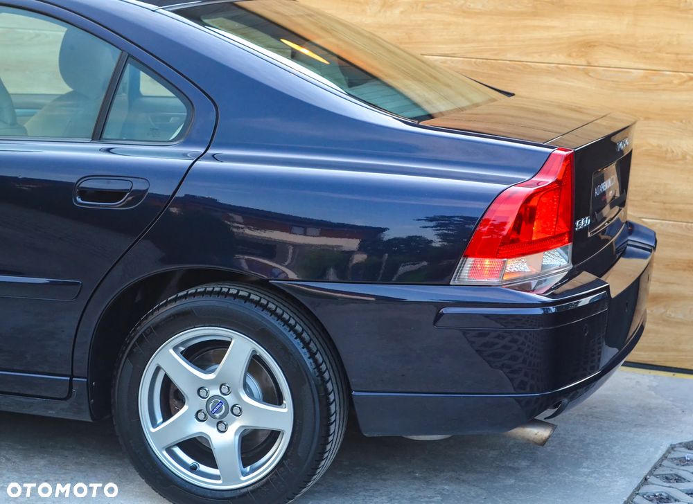 Volvo S60 2.4D Momentum - 16
