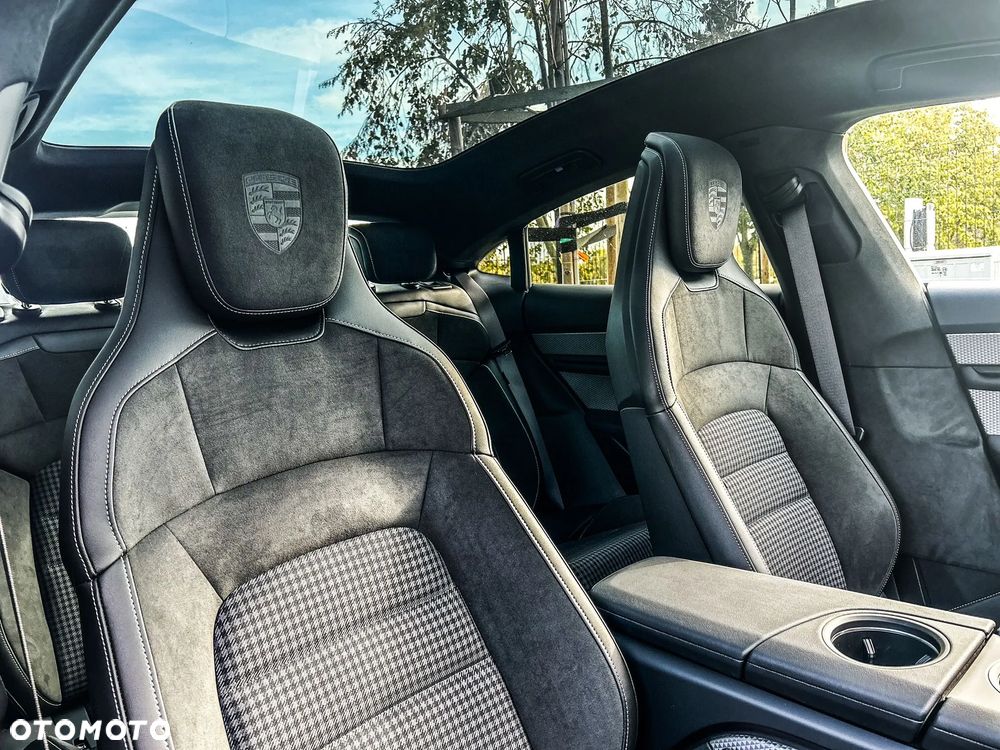 Porsche Taycan 105kWh 4S Performance Plus - 11