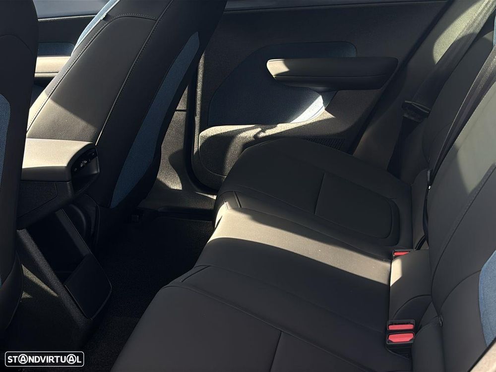 Volvo EX30 - 9