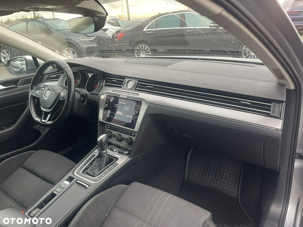 Volkswagen Passat Alltrack 2.0 TDI SCR DSG 4Motion - 12