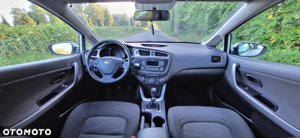 Kia Ceed - 14