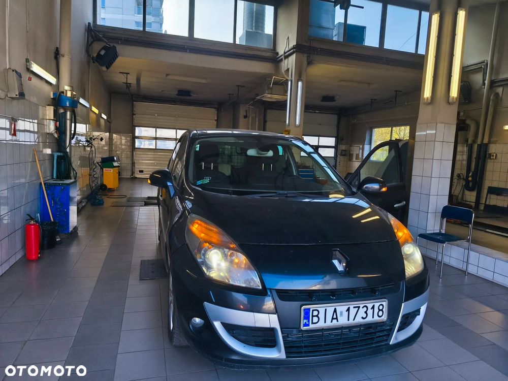 Renault Scenic 1.9 dCi Privilege - 19