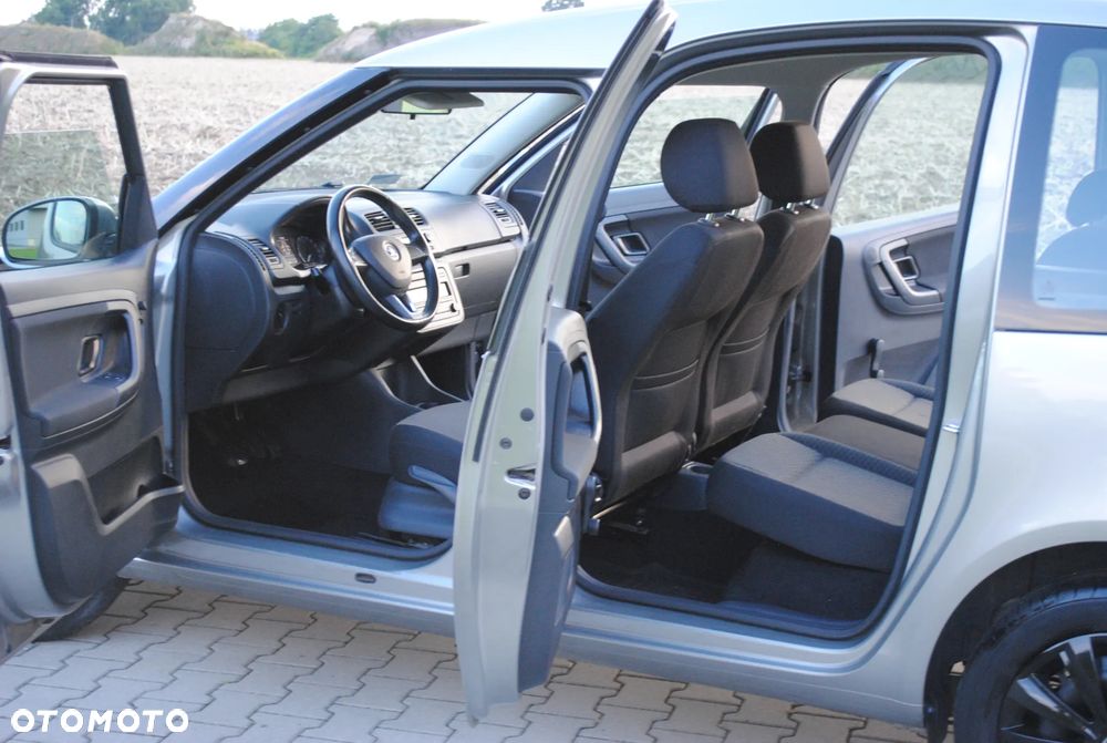 Skoda Roomster 1.4 16V Elegance - 5