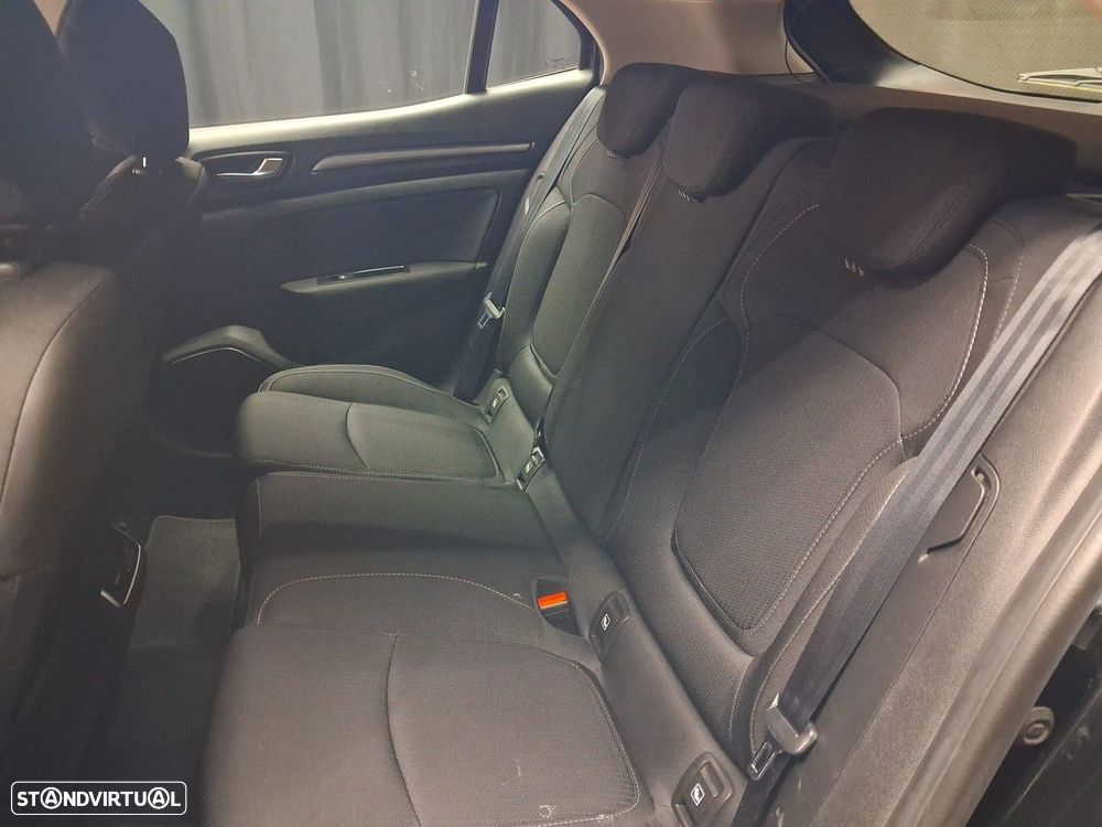 Renault Mégane 1.3 TCe Intens EDC - 11