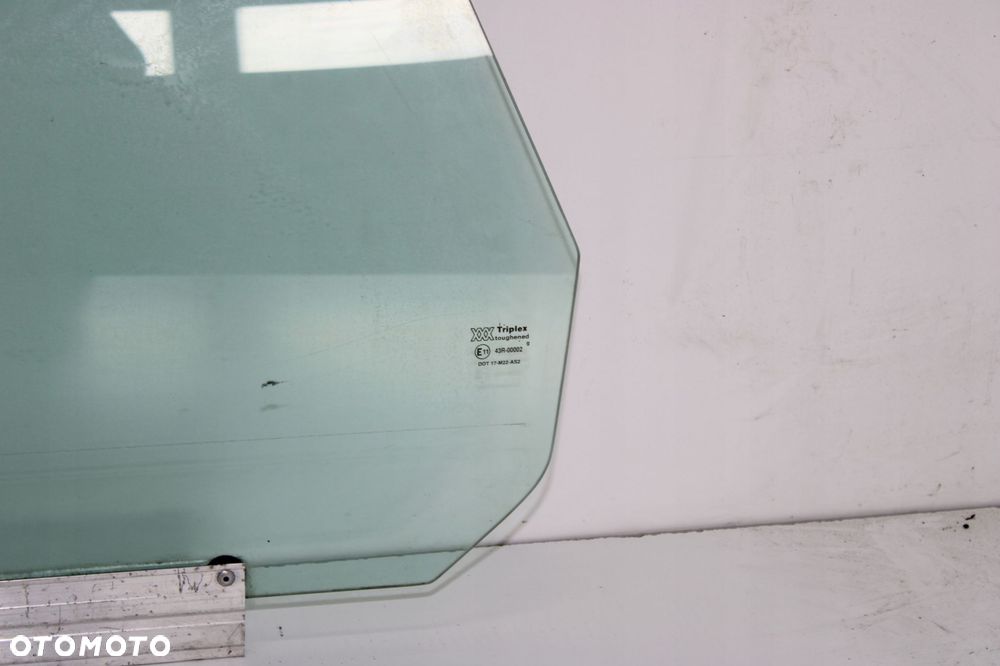JAGUAR X300 SZYBA LEWA LEWY TYŁ TYLNIA TYLNA - 3