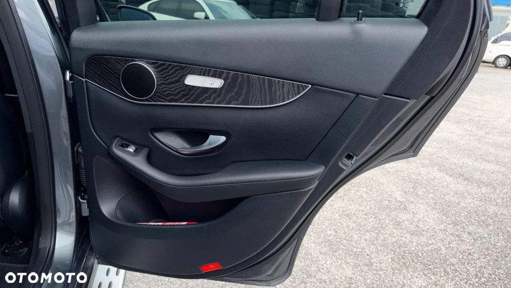 Mercedes-Benz GLC 300 4-Matic - 15