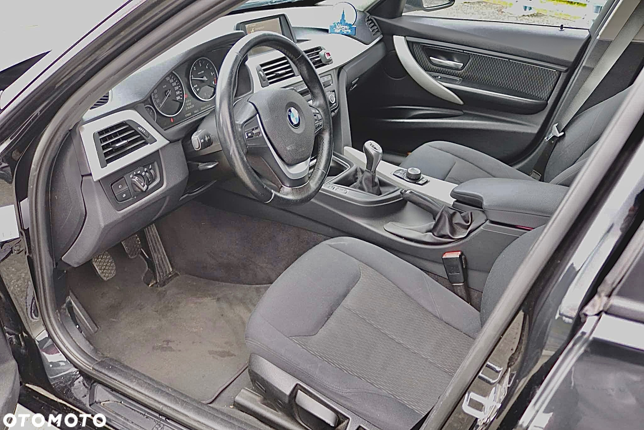 BMW Seria 3 318d Luxury Line - 8