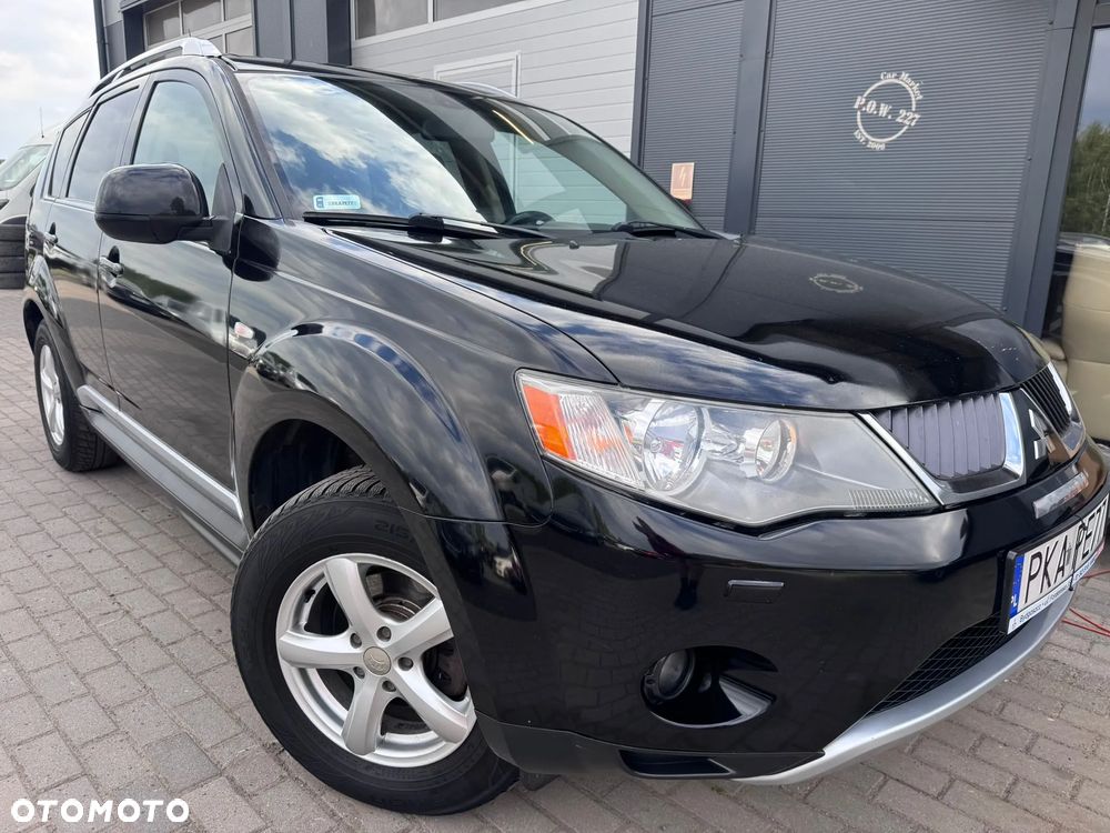 Mitsubishi Outlander 2.0 DID Instyle - 2