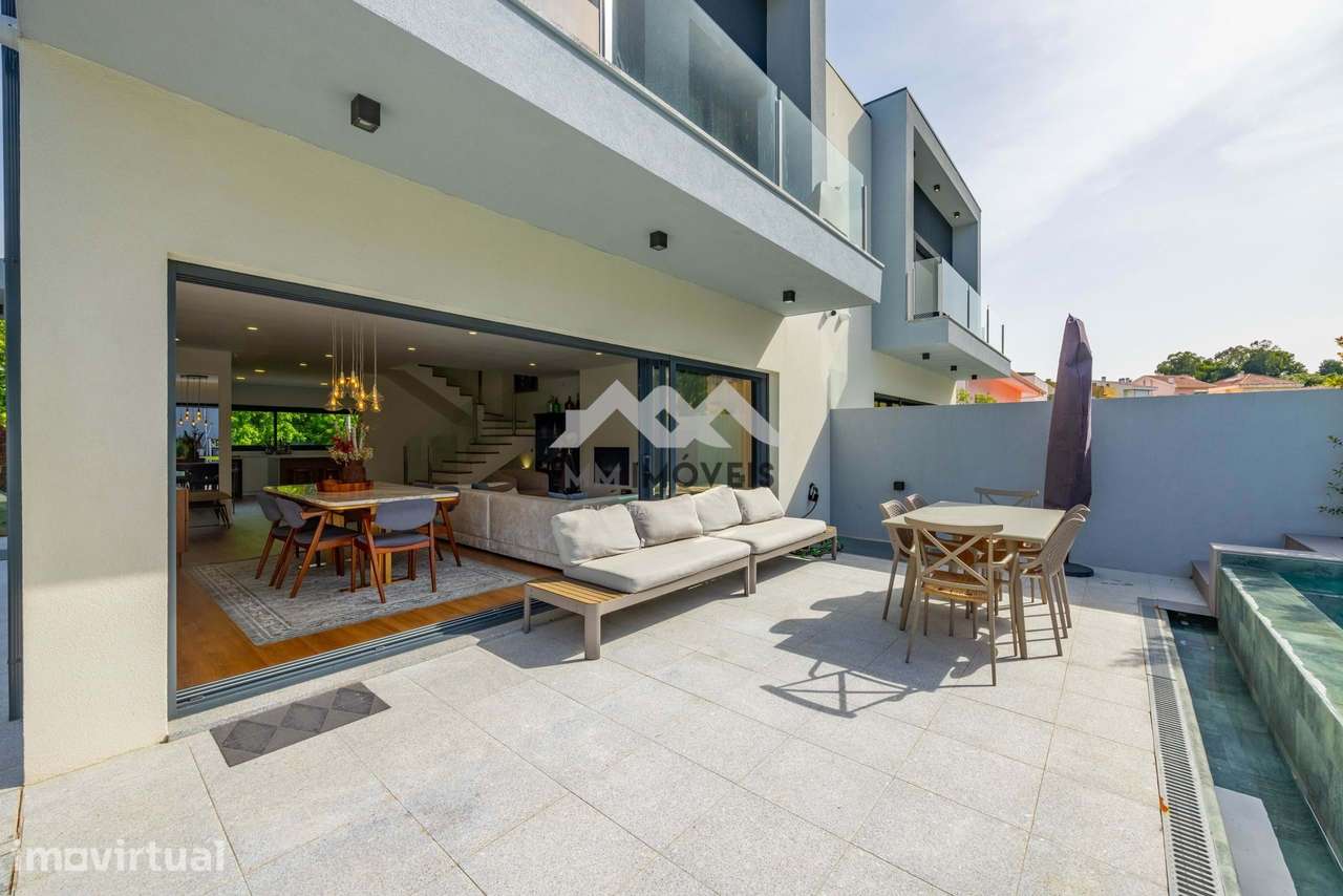 Moradia T3+1 | Luxo | 3 Frentes | 3 Suítes | Piscina | Jardim - Grande imagem: 4/60