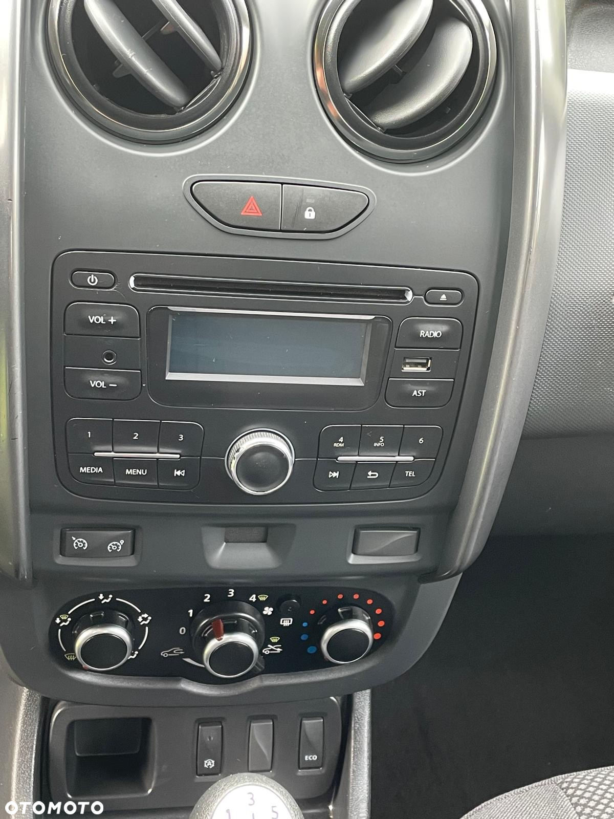 Dacia Duster 1.6 SCe Access S&S - 17