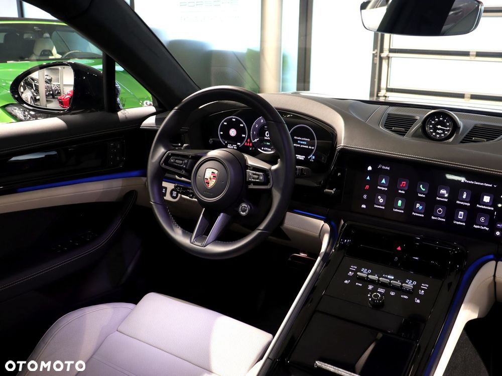 Porsche Panamera 4 E-Hybrid PHEV - 18