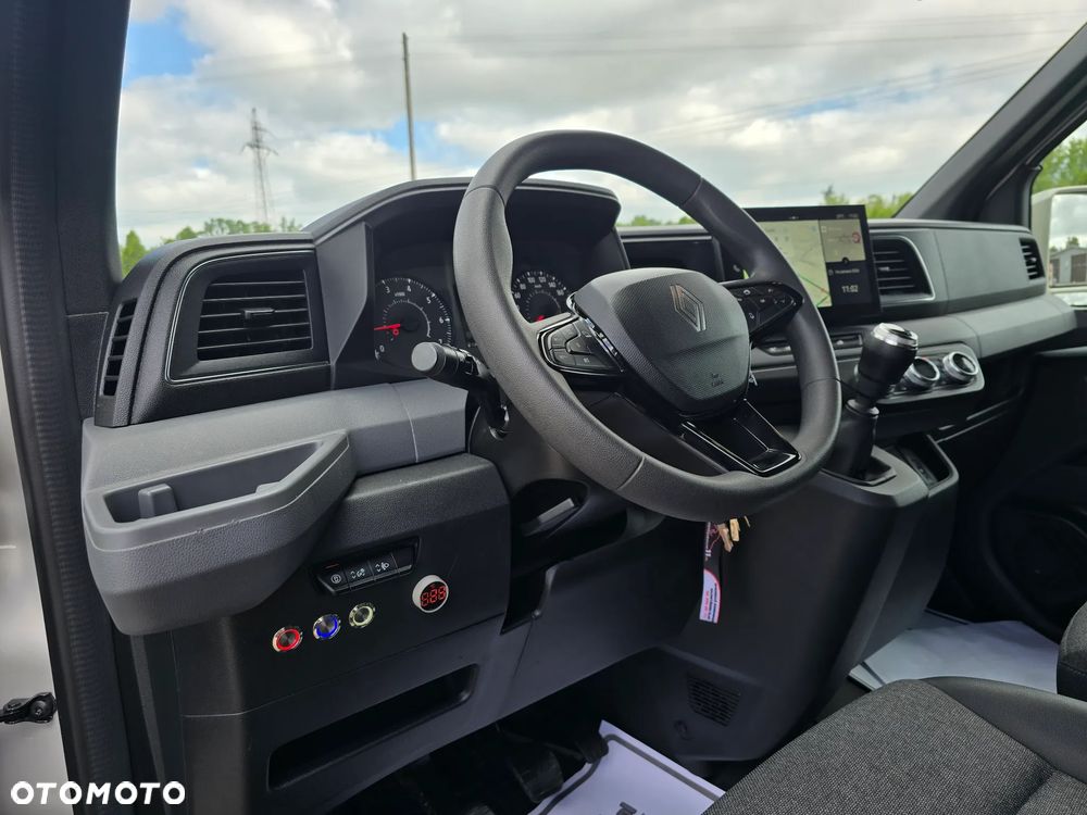 Renault Master-Koniowóz - 25
