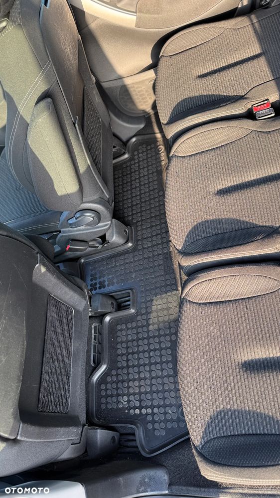Citroën C4 Picasso - 13