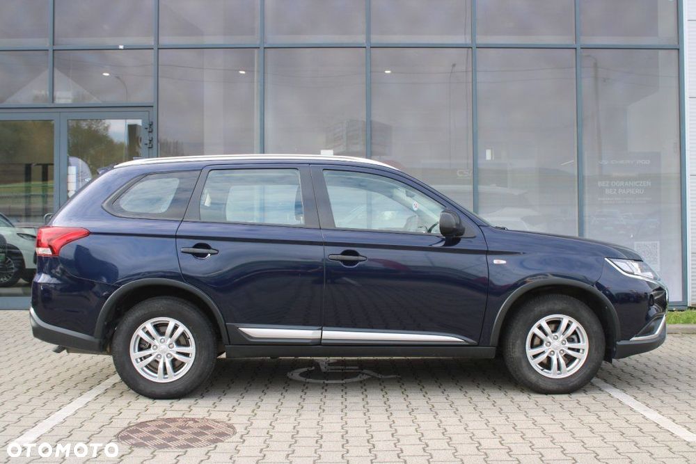 Mitsubishi Outlander - 4