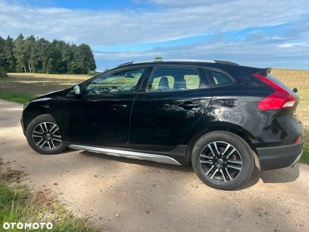 Volvo V40 Cross Country T3 Drive-E Momentum - 3