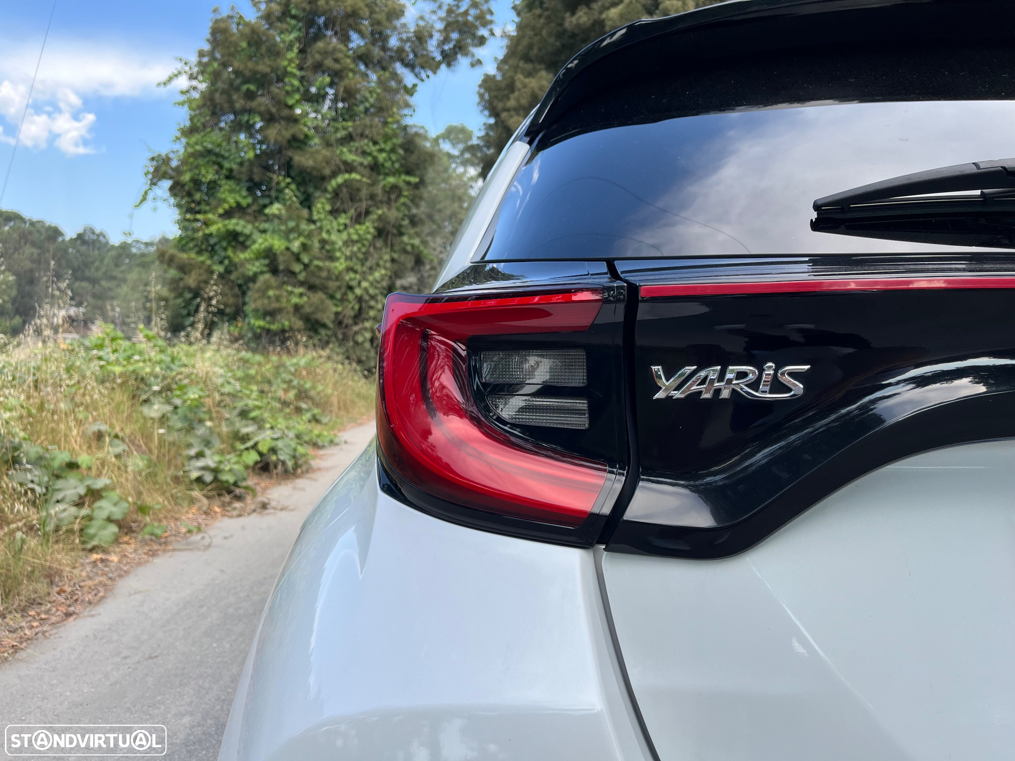 Toyota Yaris 1.5 HDF Premier Edition - 14