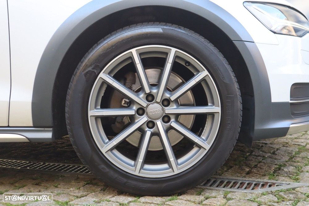 Audi A6 Allroad 3.0 TDi quattro S tronic - 7