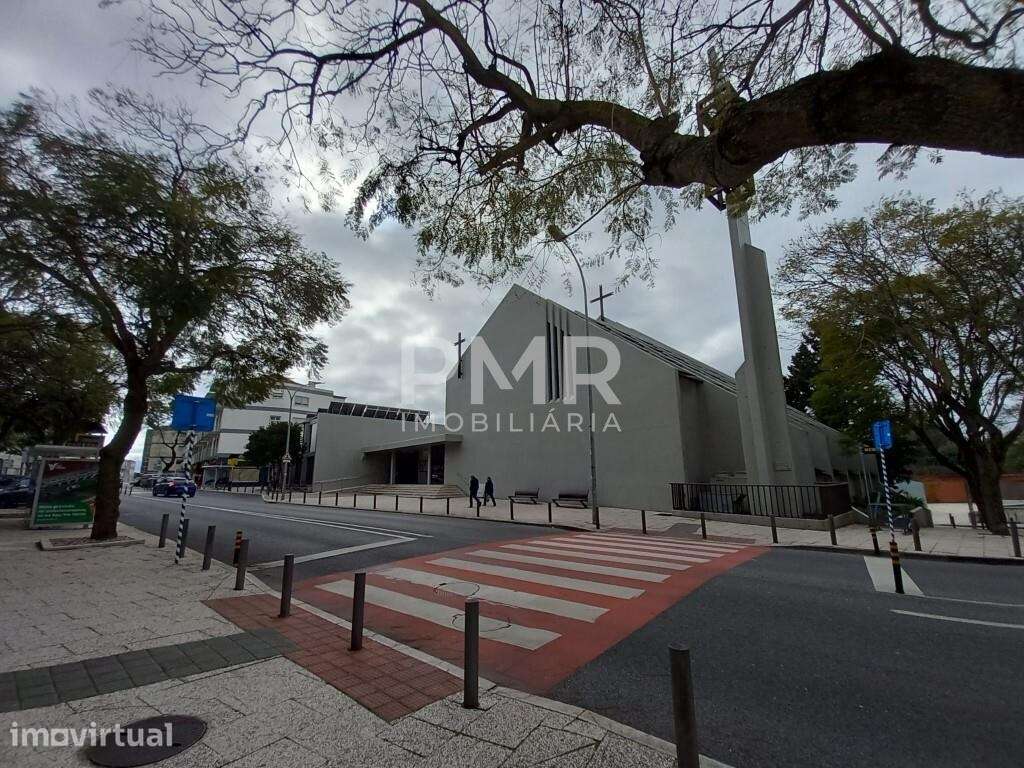 Trespasse de Estabelecimento Comercial em Queijas - Grande imagem: 4/7