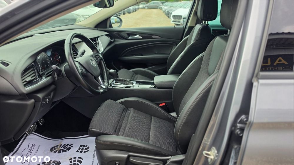 Opel Insignia - 12