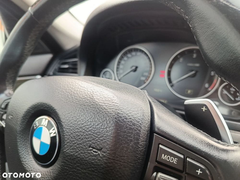 BMW Seria 5 520d xDrive Luxury Line - 26