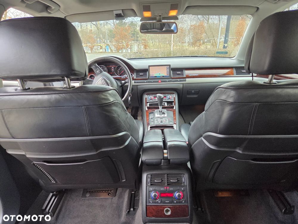 Audi A8 - 8