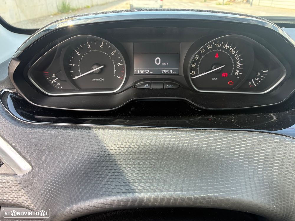 Peugeot 208 1.2 PureTech GT Line - 2