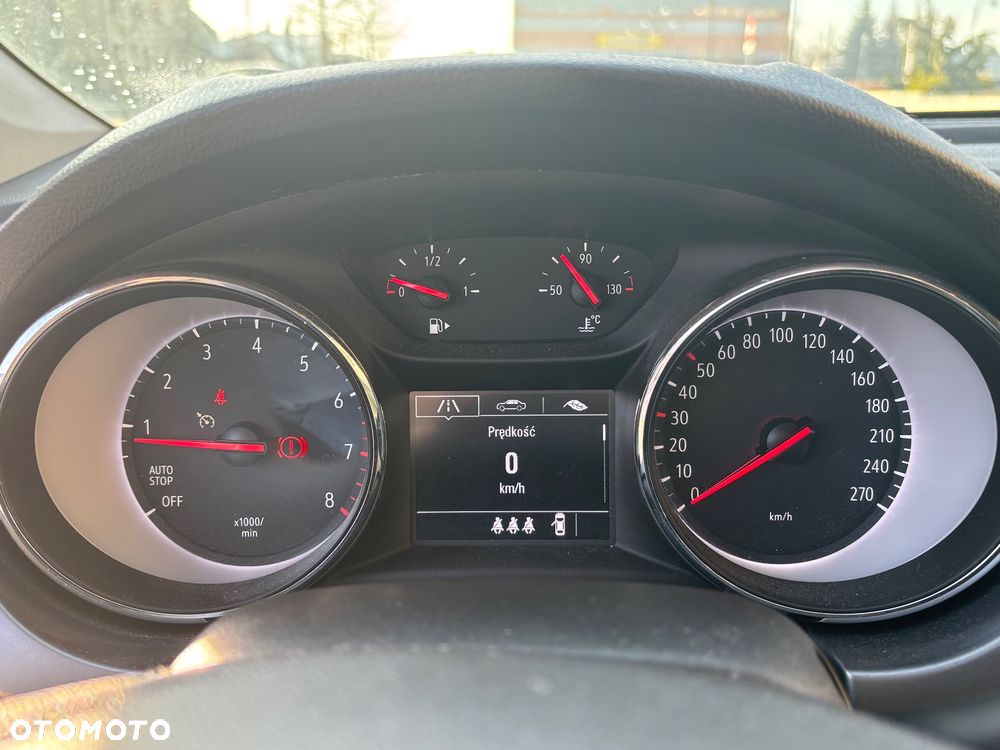 Opel Astra 1.6 T Dynamic S&S - 19